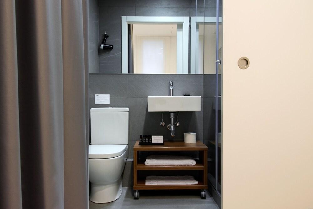 The 8 Boutique B&B Барселона Экстерьер фото