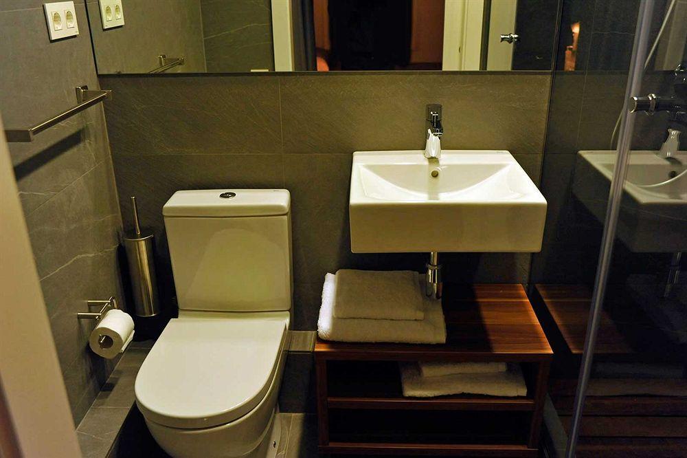 The 8 Boutique B&B Барселона Экстерьер фото