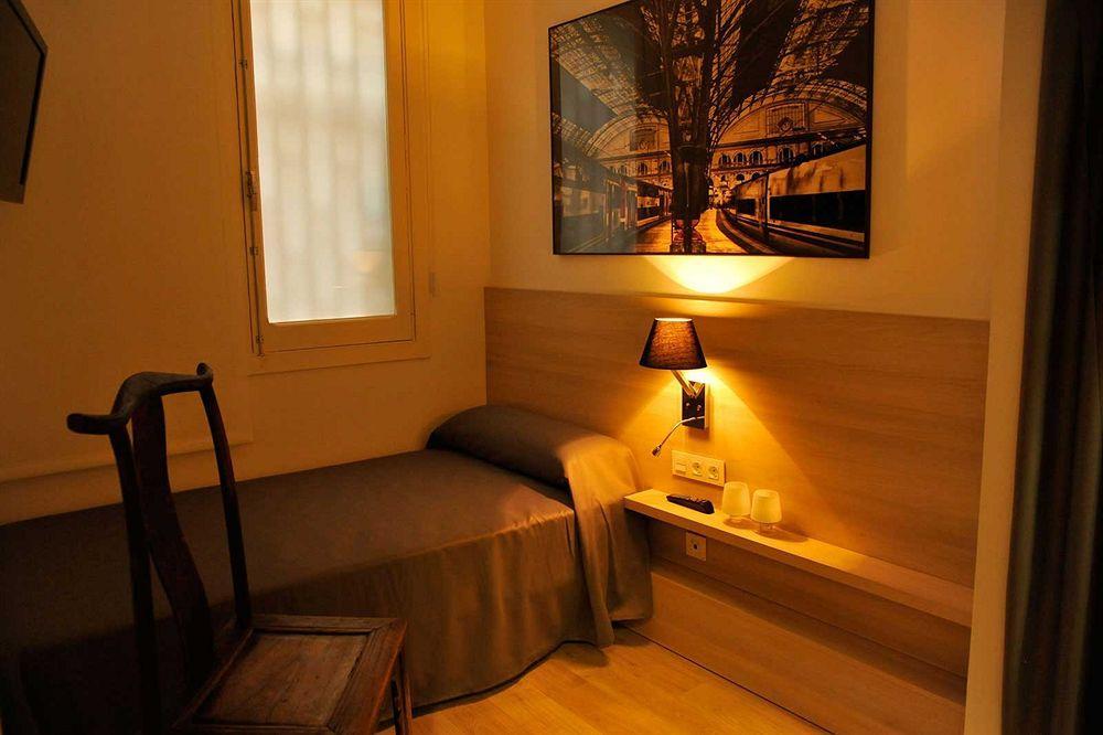 The 8 Boutique B&B Барселона Экстерьер фото