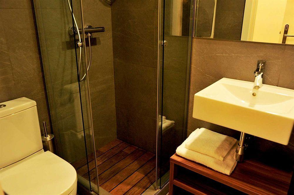The 8 Boutique B&B Барселона Экстерьер фото