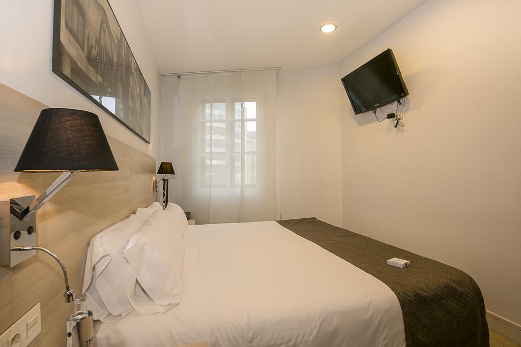The 8 Boutique B&B Барселона Экстерьер фото