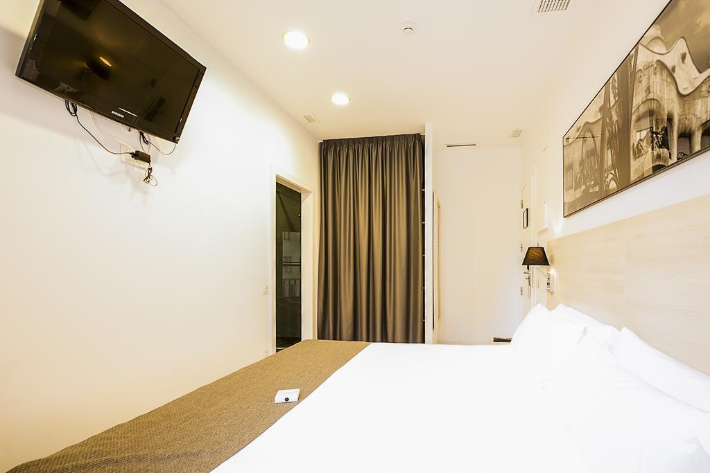 The 8 Boutique B&B Барселона Экстерьер фото